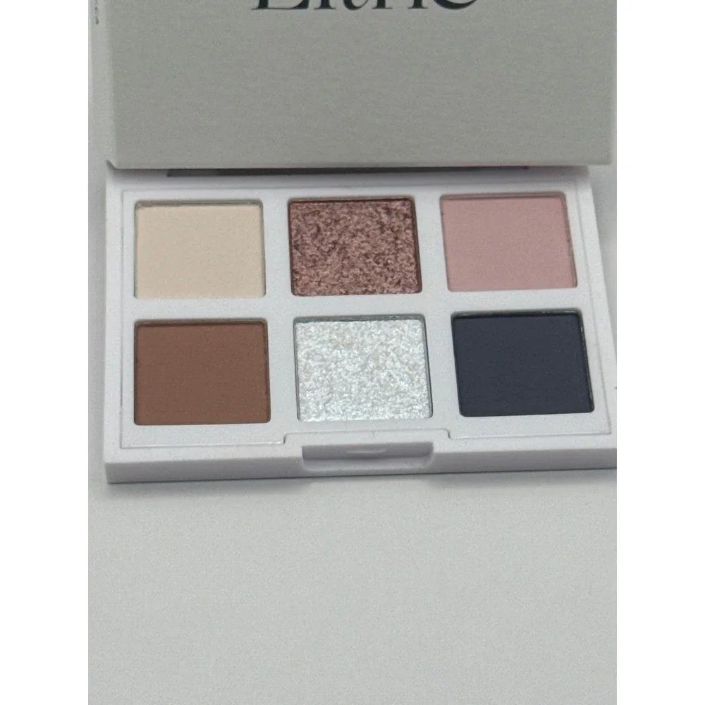 Lithe versatile eyeshadow